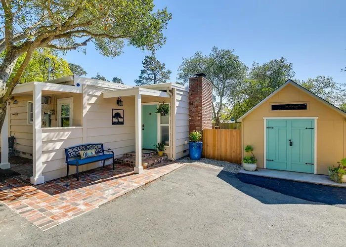 Vacation Rental Home ~ 1 Mi To Carmel Beach!